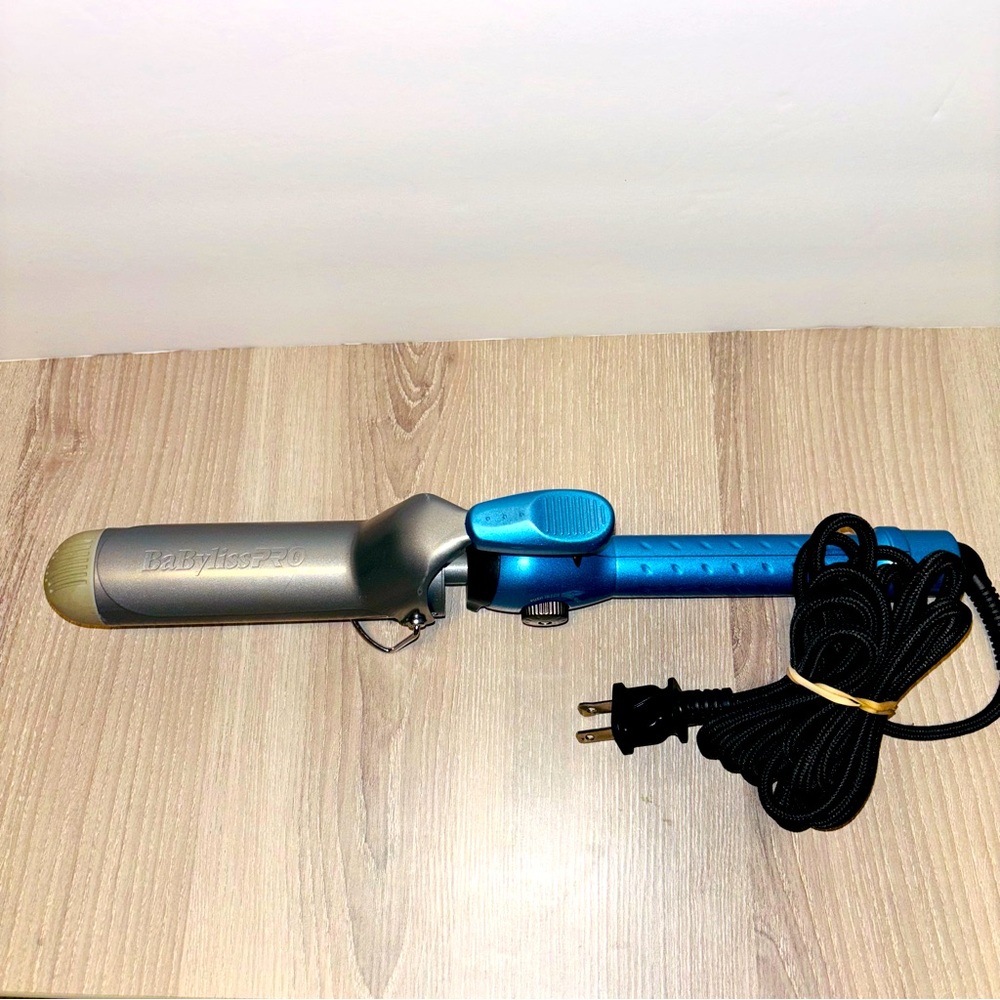 BaBylissPRO Nano Titanium Professional 1.5" Spring Curling Iron, 1 1/2" large